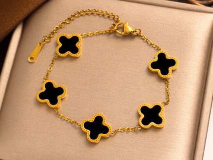 QXT-134 Clover Bracelet – Stainless Steel | Elegant & Durable Accessory